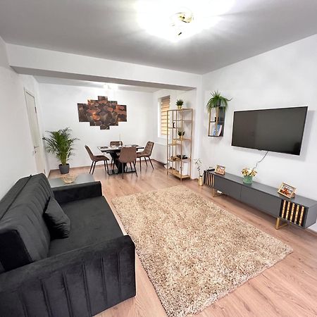 Sun Apartments Otopeni Εξωτερικό φωτογραφία