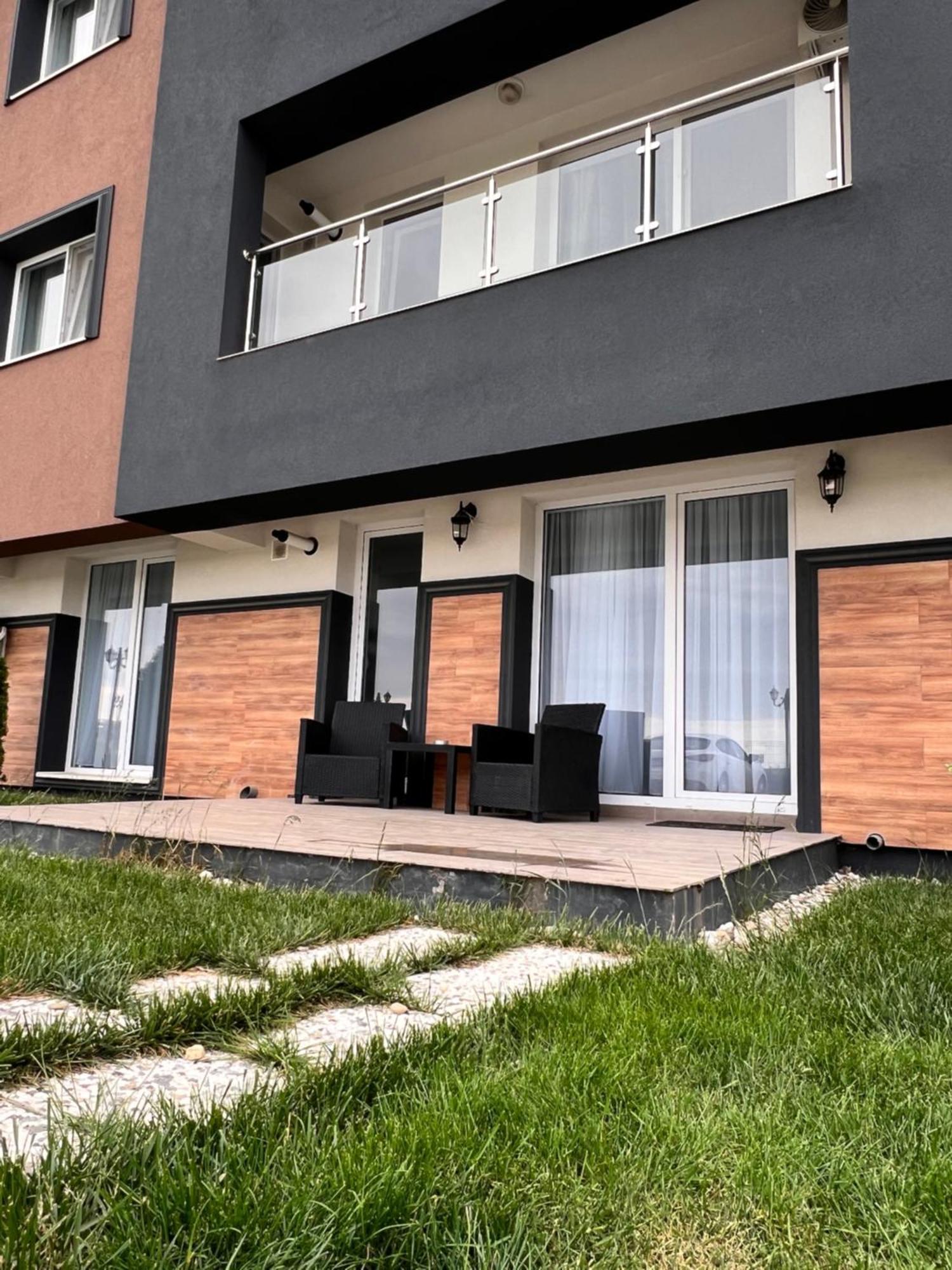 Sun Apartments Otopeni Εξωτερικό φωτογραφία