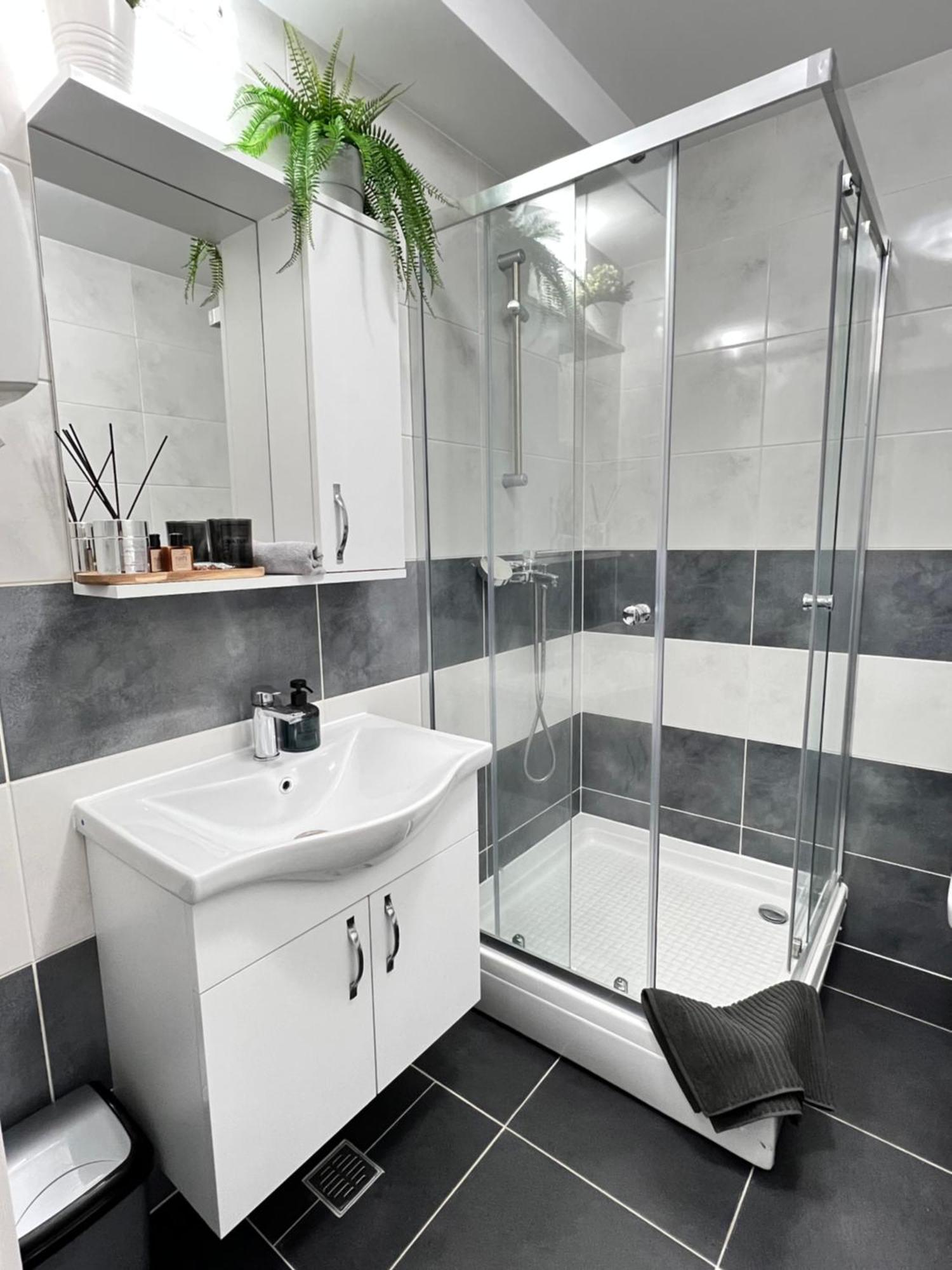 Sun Apartments Otopeni Εξωτερικό φωτογραφία